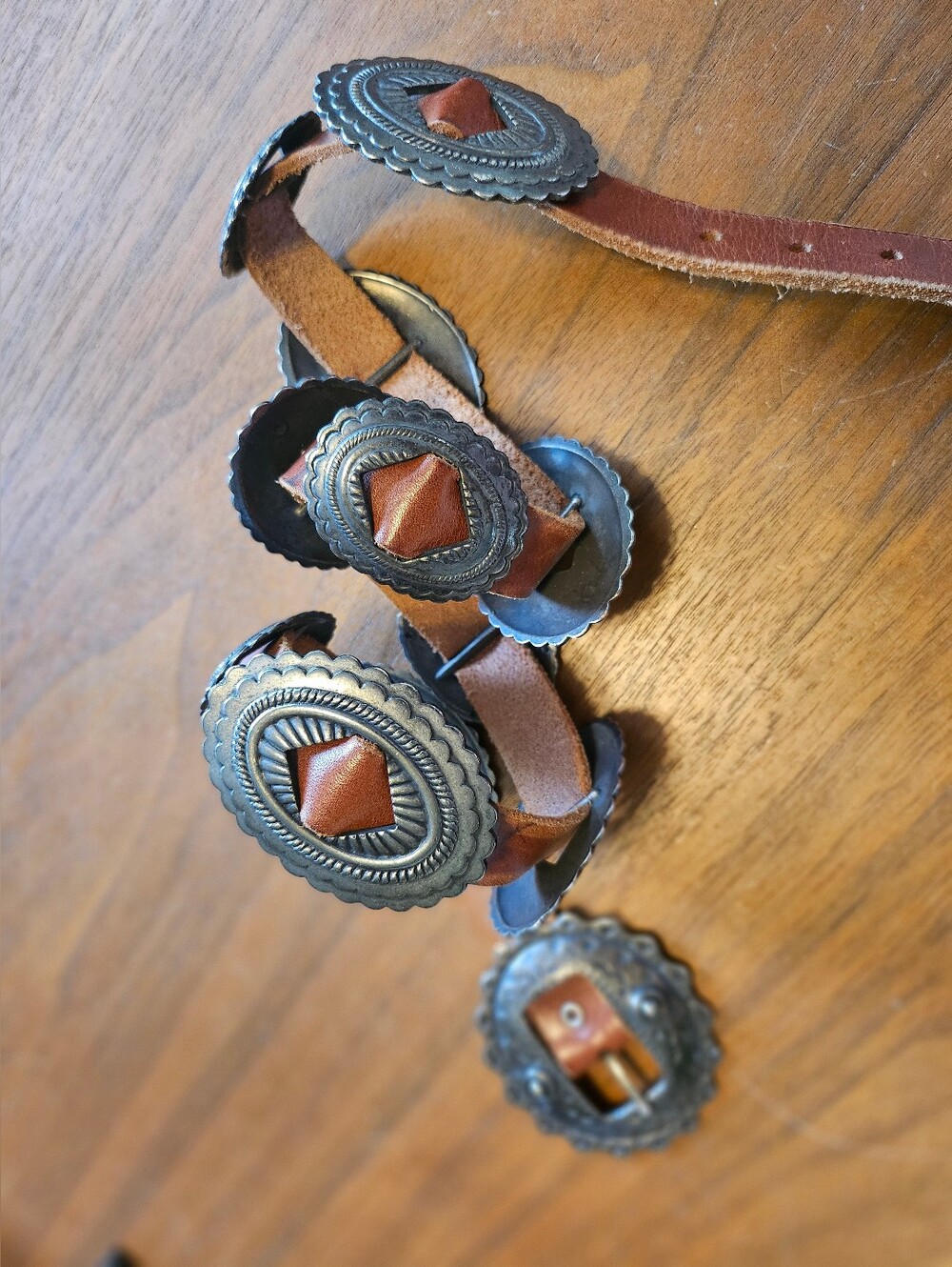 Vintage 3/4" Brown Leather Belt With Nickel Silver Weatern Conchos 28" To 31"